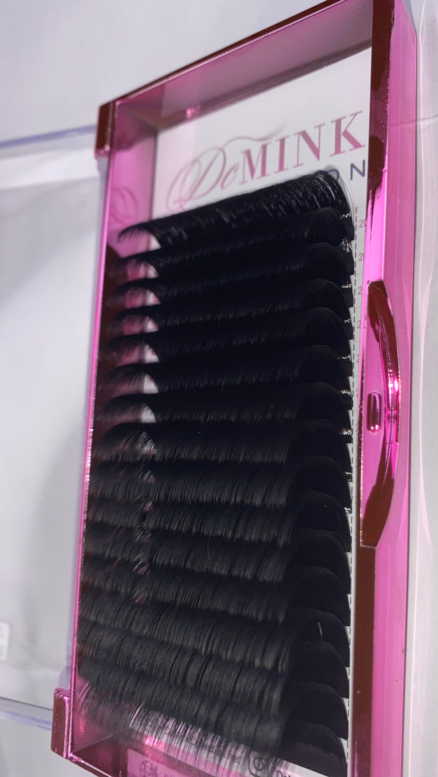 Easy fanned volume lashes